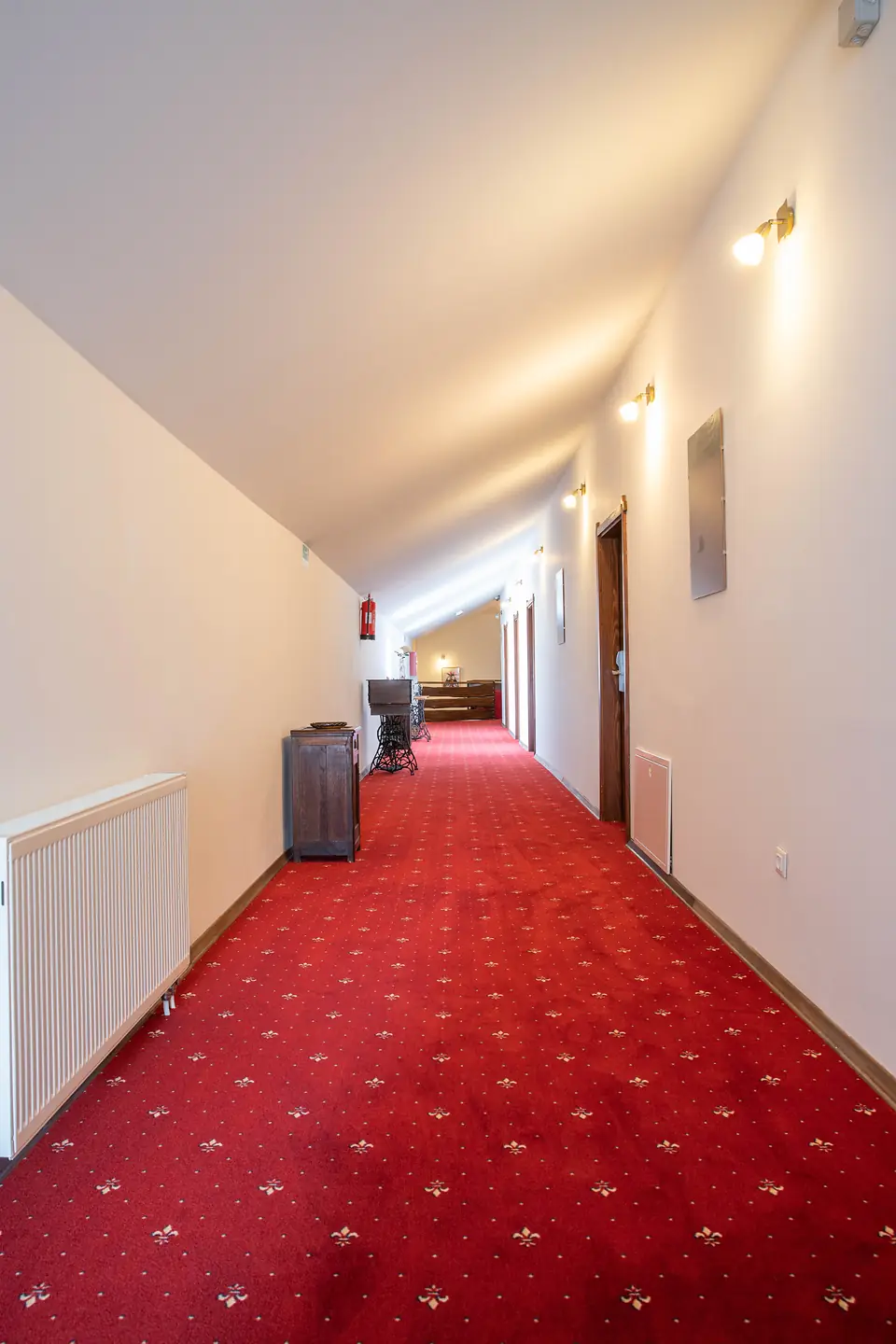 Hotel · 9