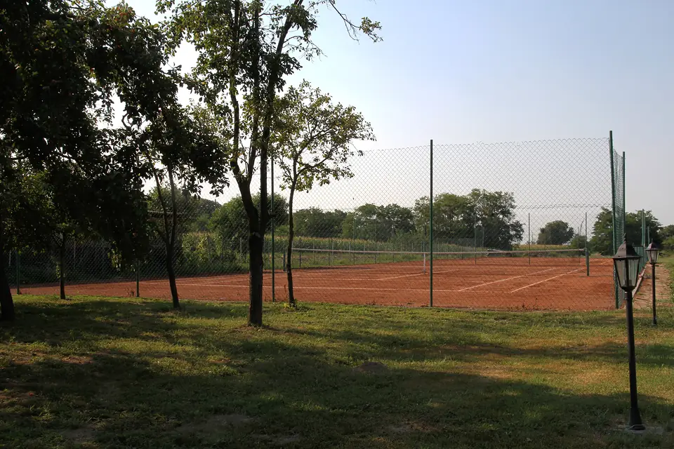 Igralište, tenis i badminton · Fotografija 3